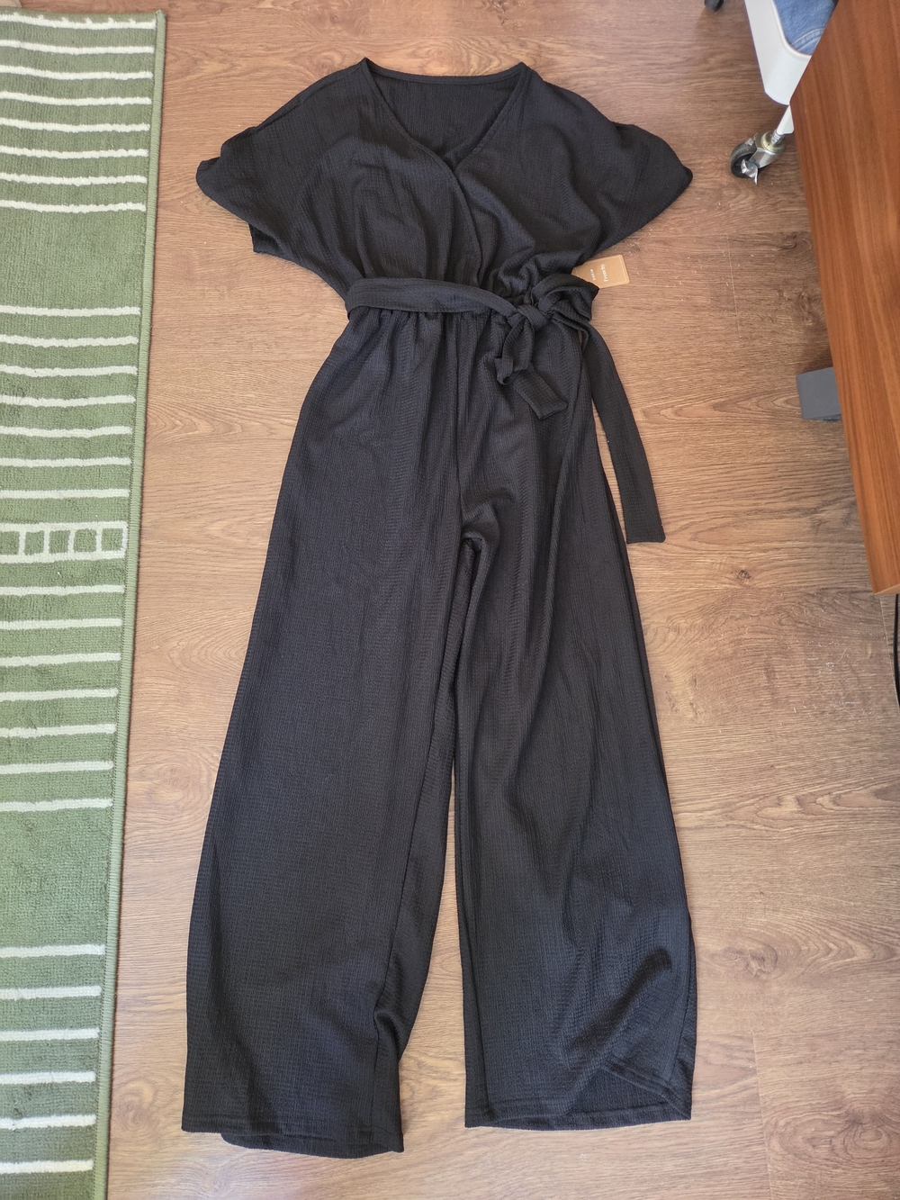 SHEIN Black V-Neck Wide-Leg Jumpsuit with Waist Tie
